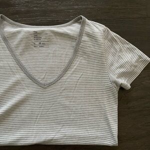 Gap Vintage Wash Stripe V-Neck T-Shirt Gray Striped Womens Top Cotton Casual M